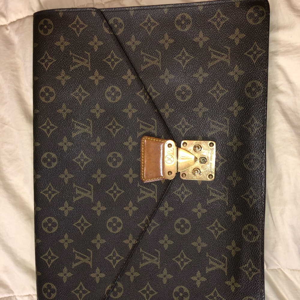 Vintage Louis Vuitton clutch/ laptop holder
